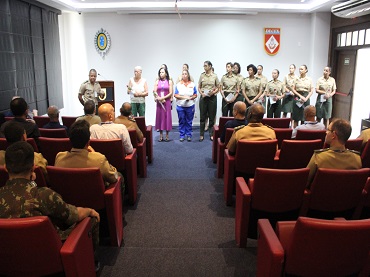 Arquivo Histórico do Exército recebe visita de estudantes de arquivologia